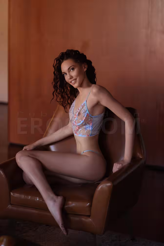 Logan Rose, photo 5