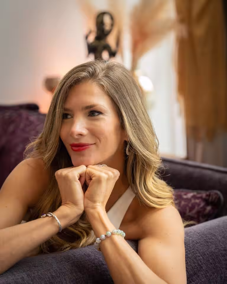 Mimi, escort in Los Angeles, CA