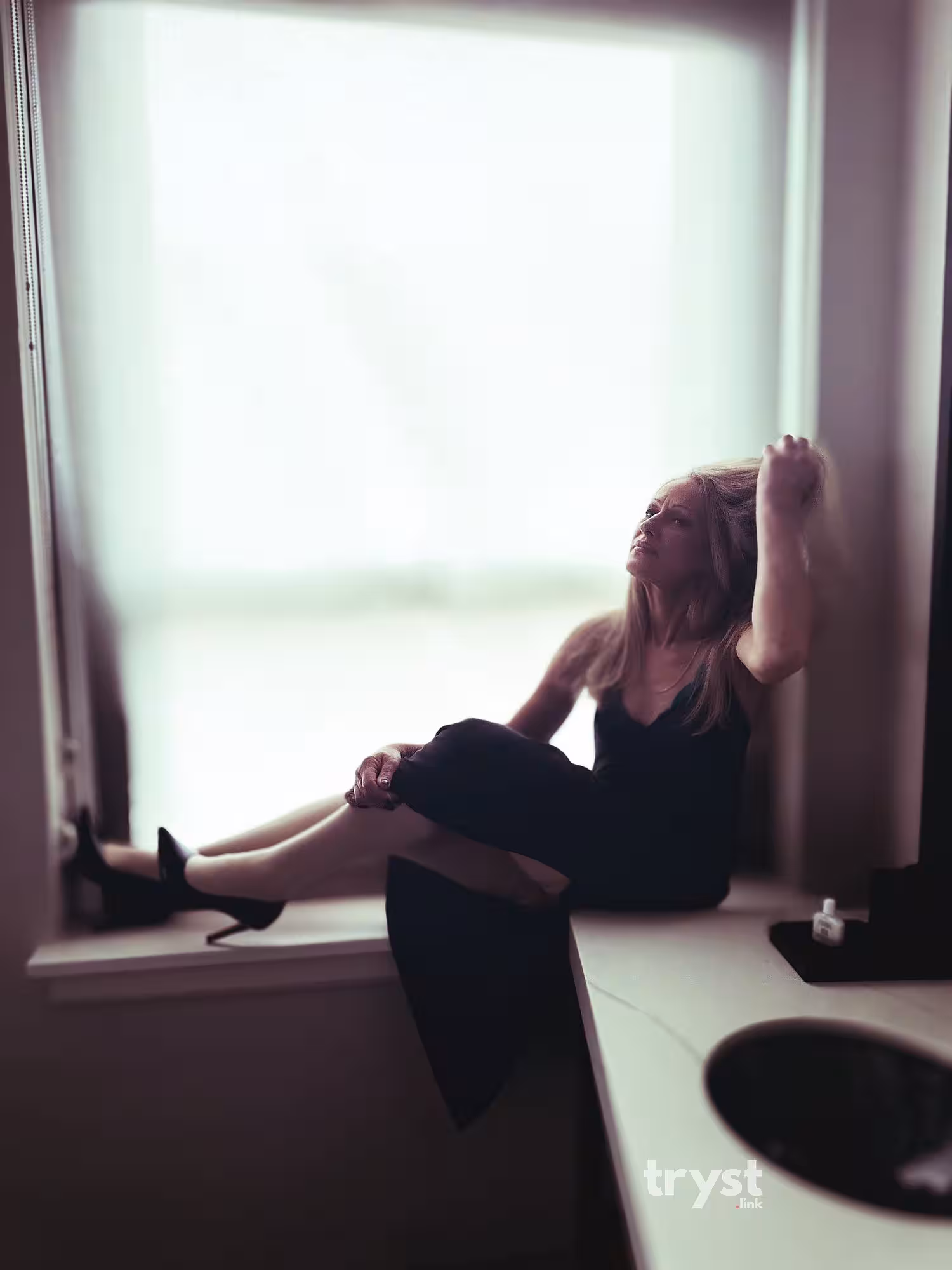 Rebecca, photo 10