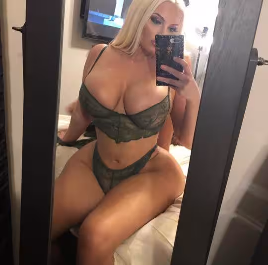 Staci, photo 8
