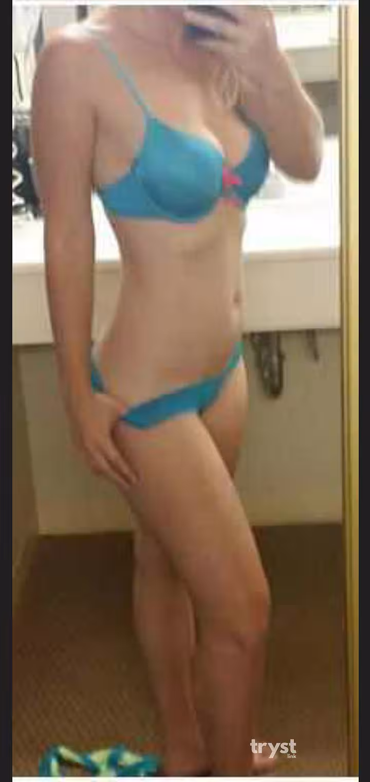 Brittany, photo 4