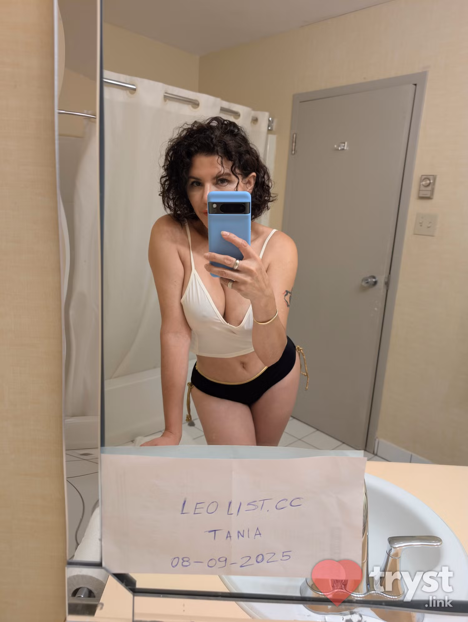 Crystal Tania, photo 10