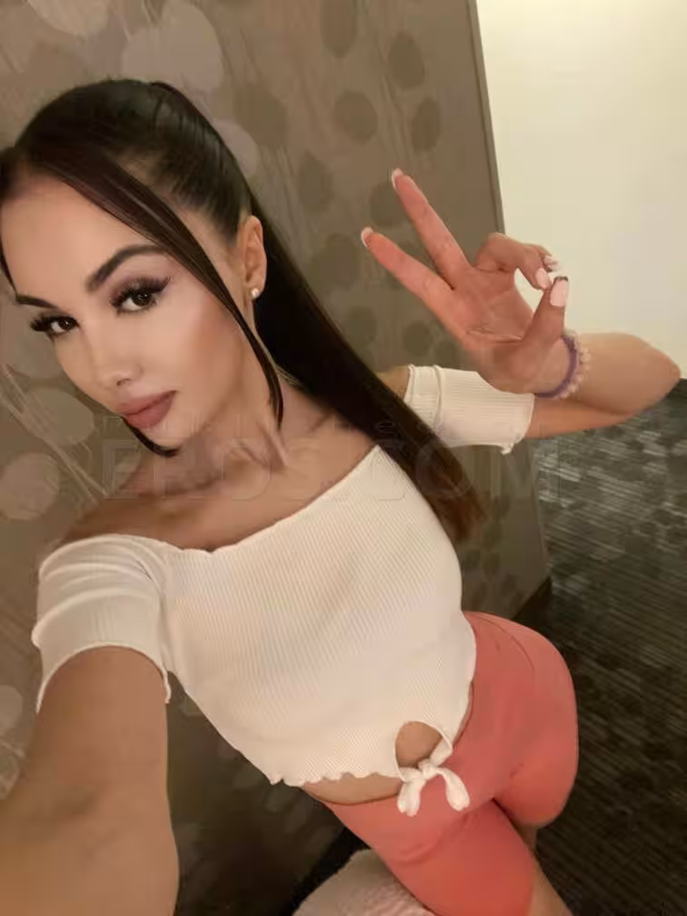Nadya Brynn, photo 3