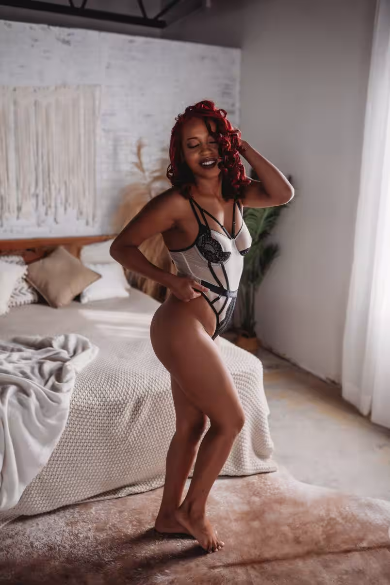 Nicki, photo 9