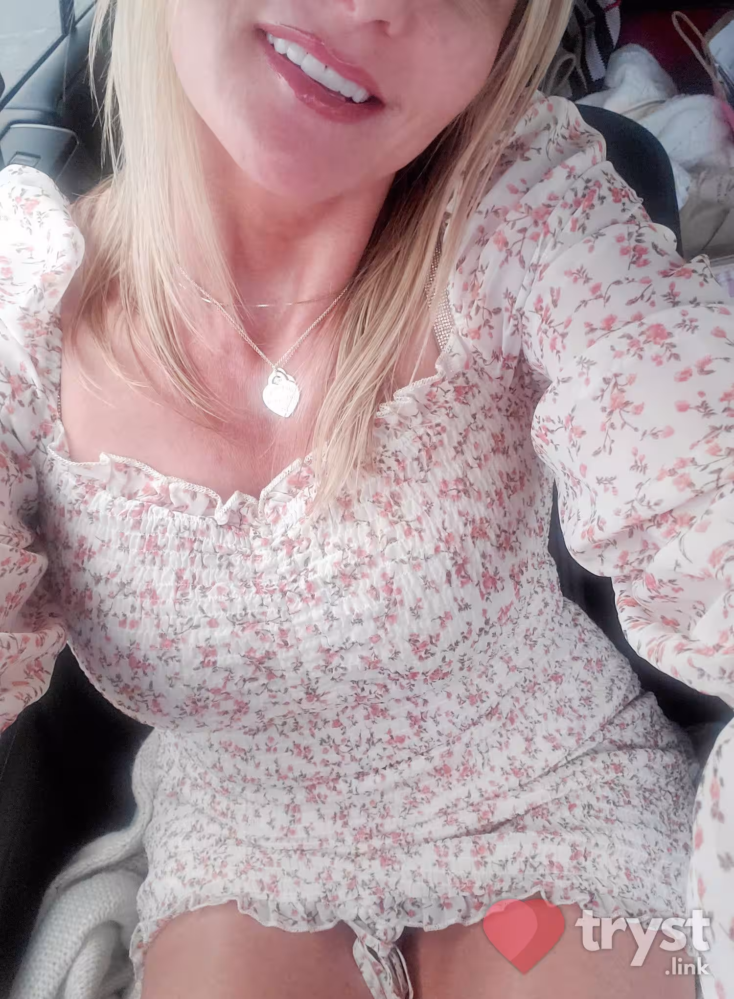 Autumn, escort in Corona, CA
