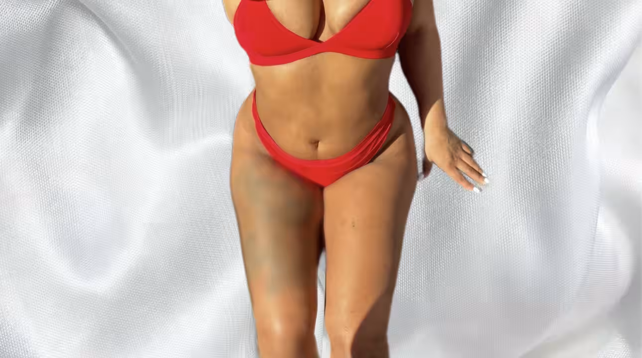 Naomi, photo 2