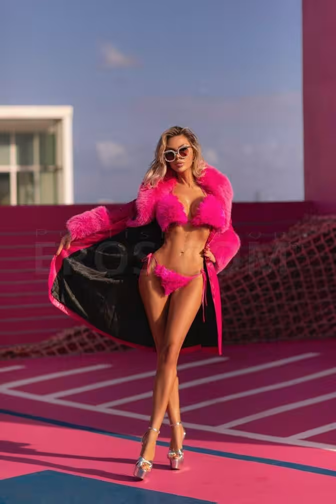 Victoria Skye, photo 10