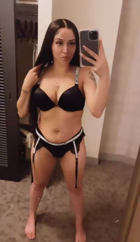 Gigi, escort in Madison, WI