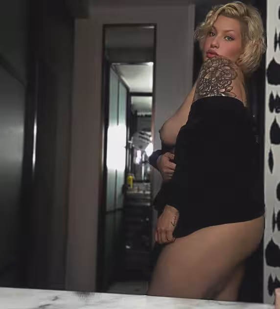 Courtnii, photo 2
