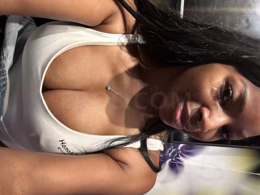 Tiffany Banks, photo 9
