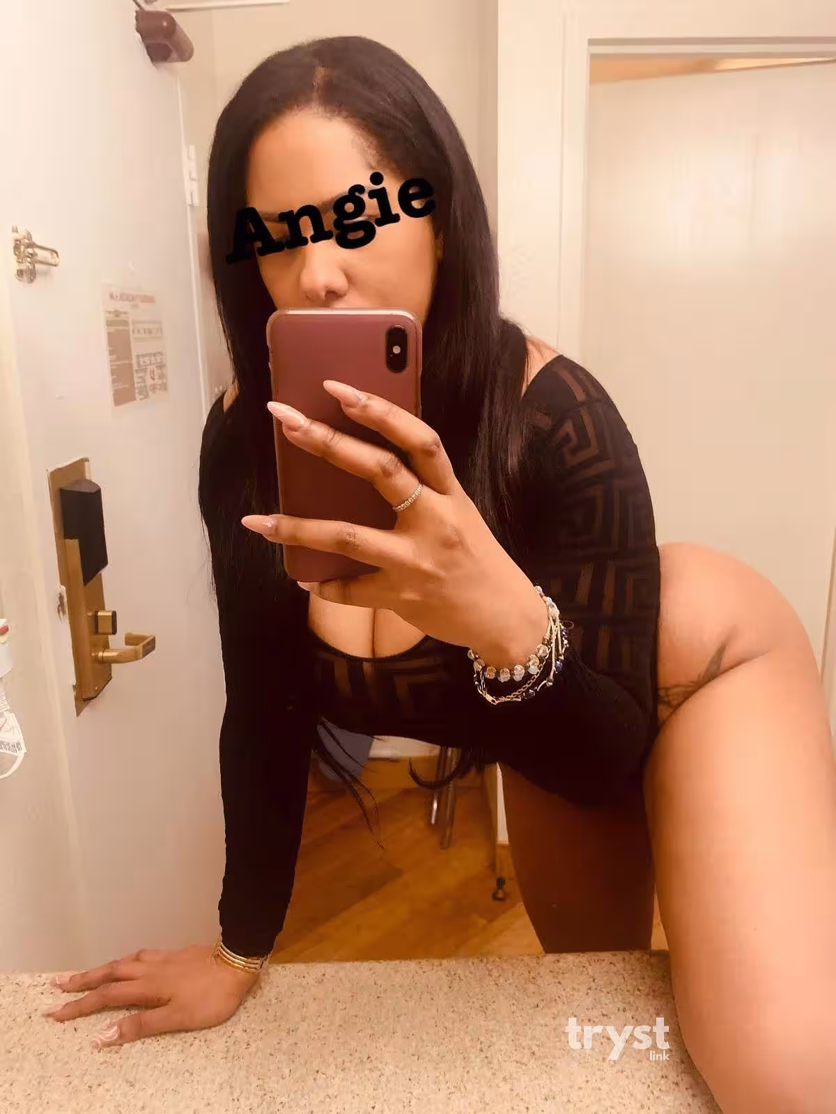 Angie, photo 4