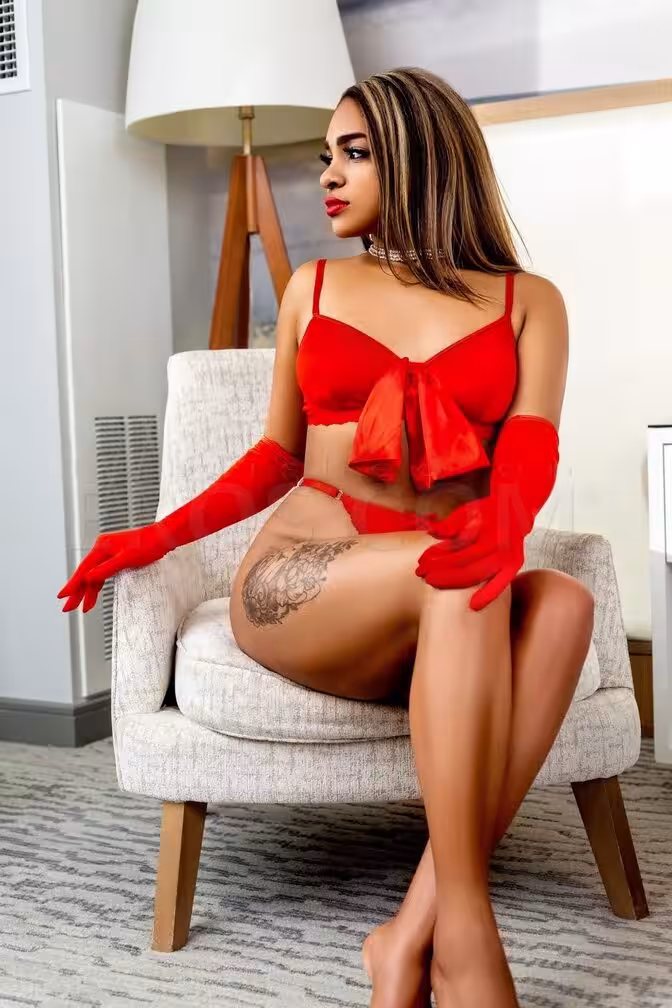Brenda, escort in Minneapolis, MN