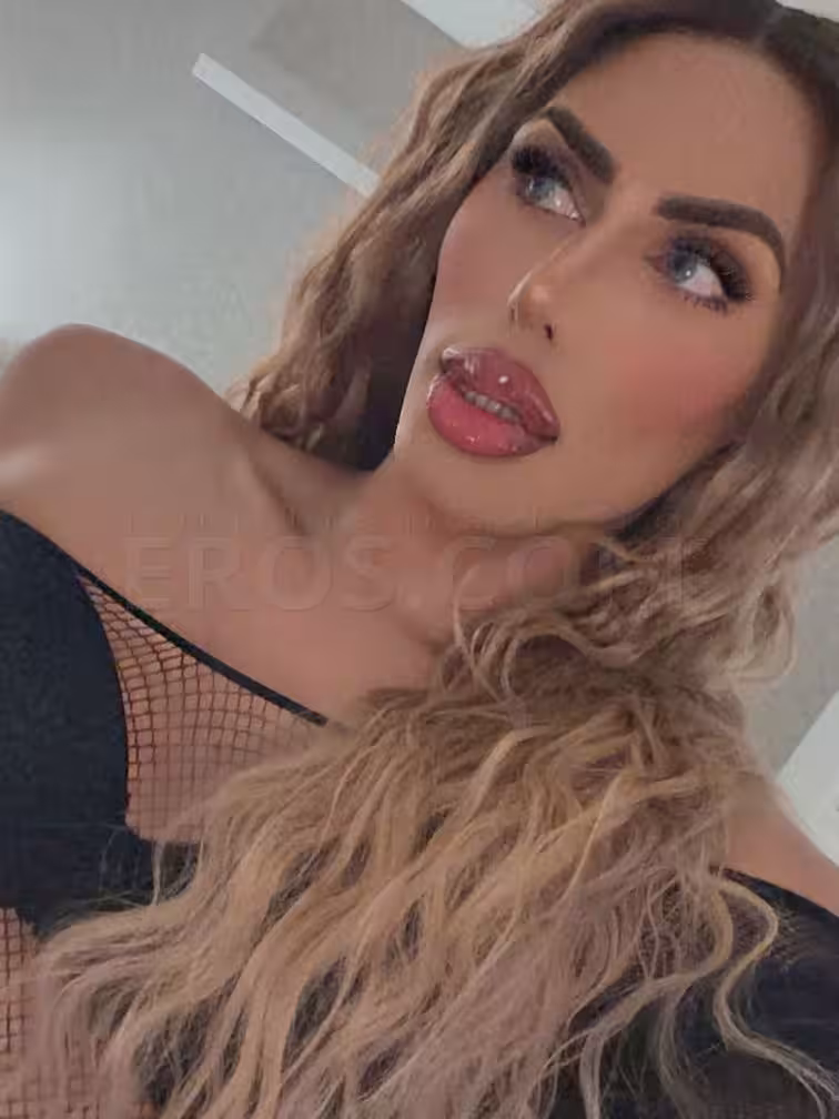 TS Naughty Natalia, photo 9