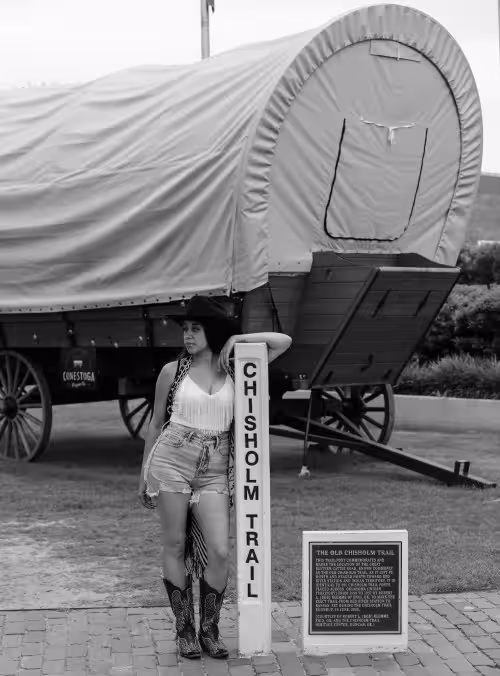 Latina Cowgirl Zee, escort in Fort Worth, TX