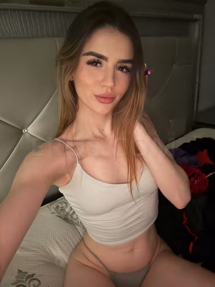 Amber / Mila / Holly / Emma, photo 4