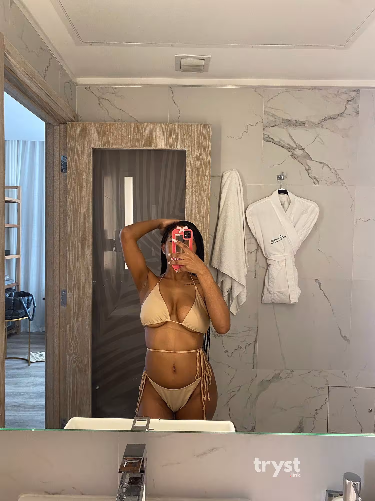 That Barb, photo 3