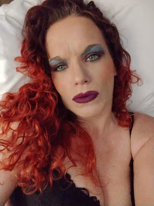 Dixie, escort in Schaumburg, IL