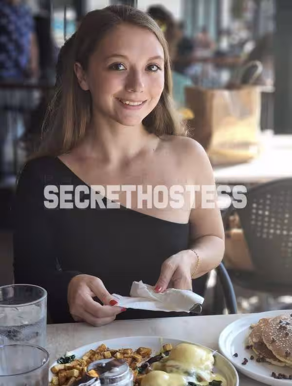 Mira Monroe, photo 4