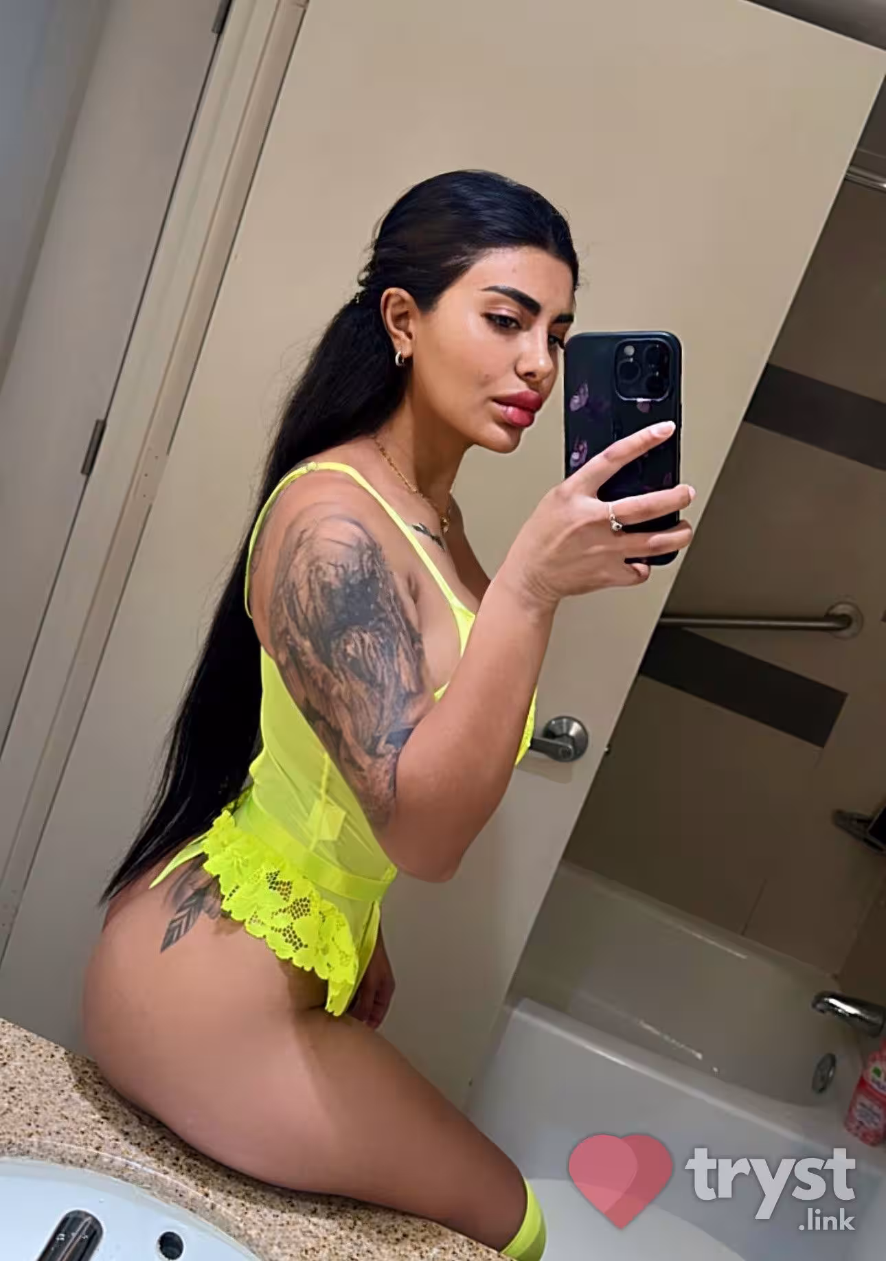 Sara, photo 2