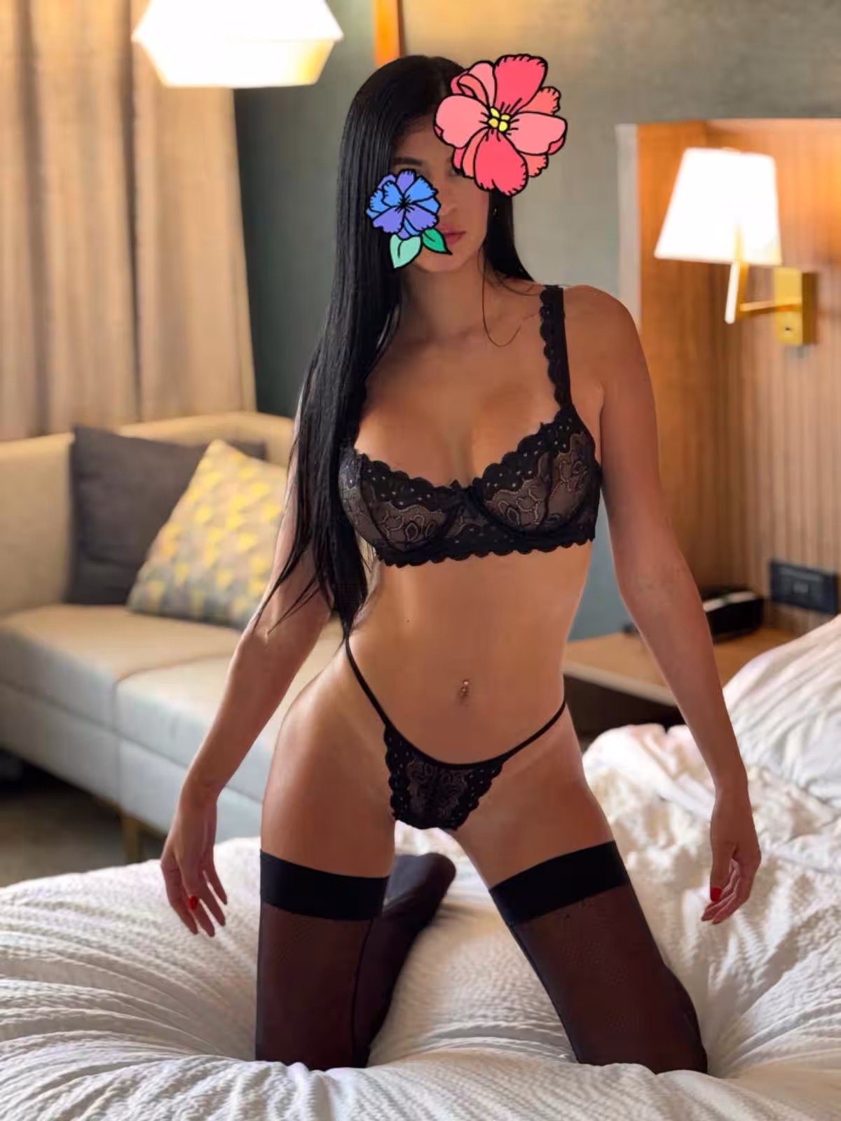 Isabella, escort in Chicago, IL