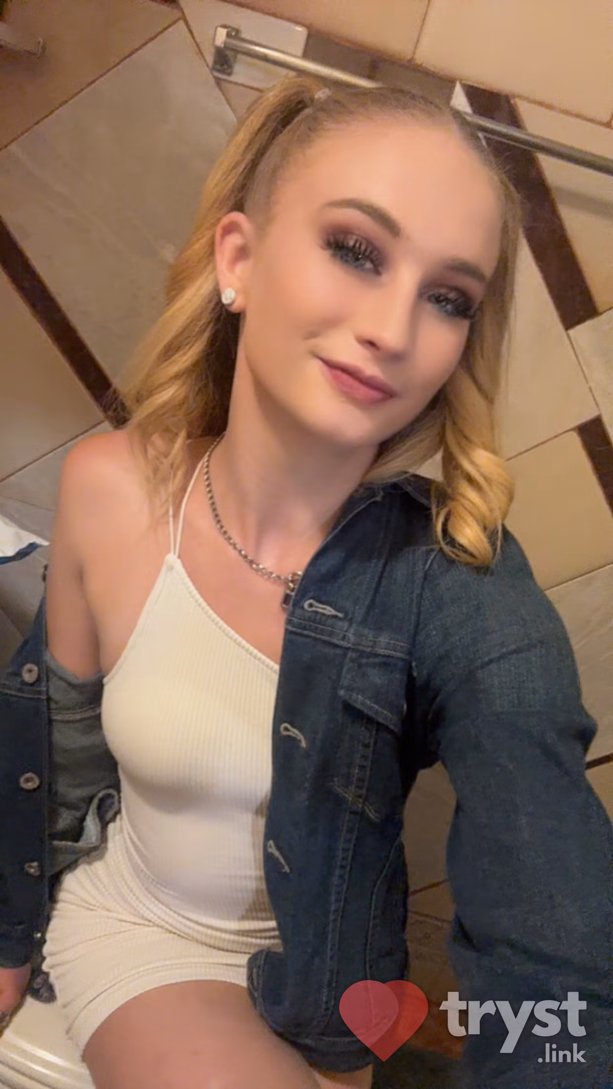 PetiteBlondeGirl, photo 7