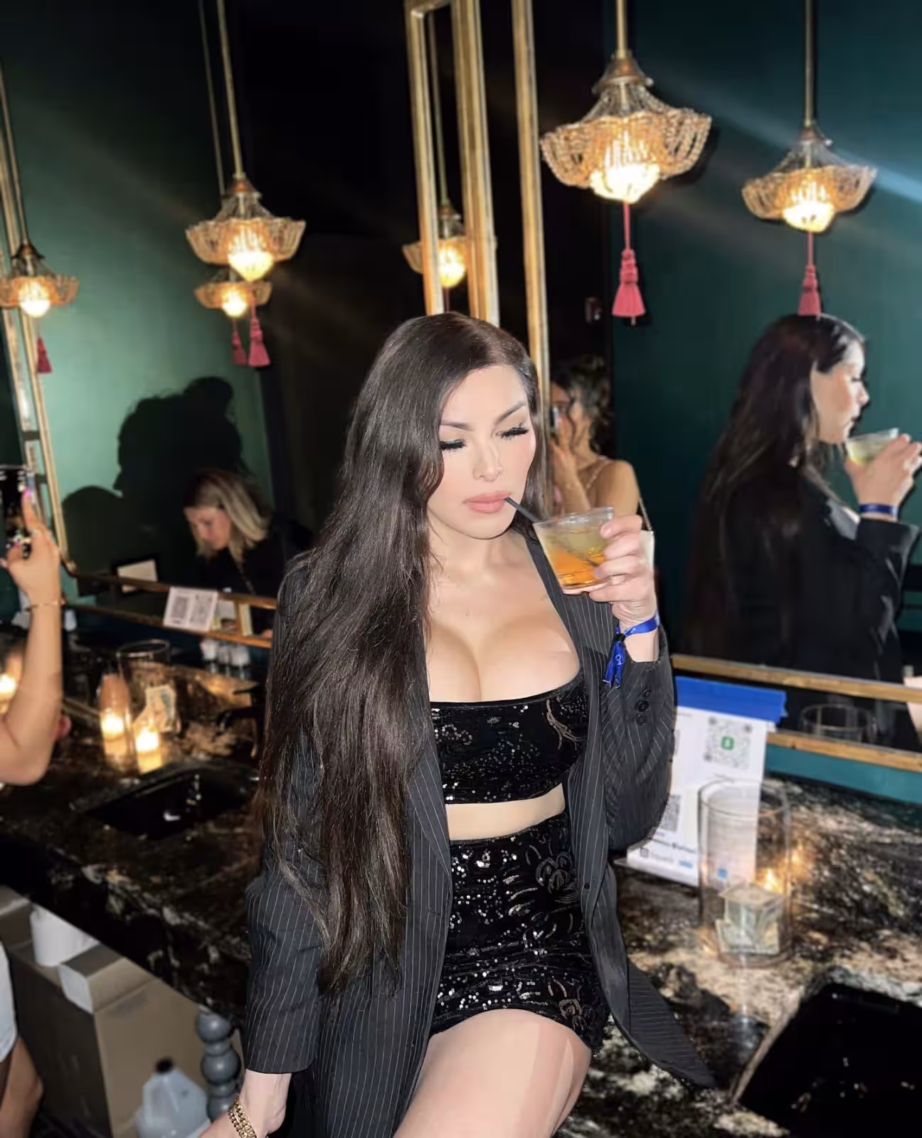TS Val, escort in Chicago, IL