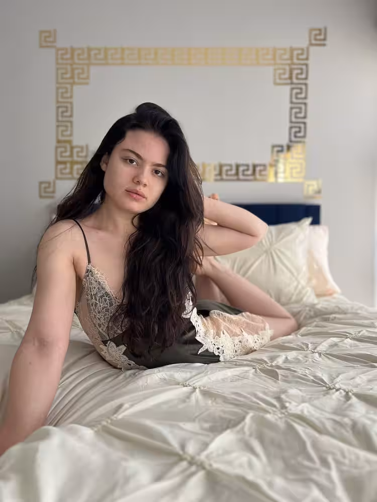 Cleo, photo 3