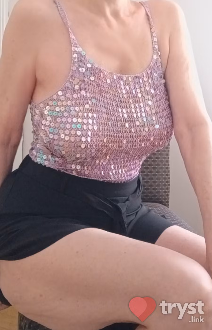 Becca, photo 3