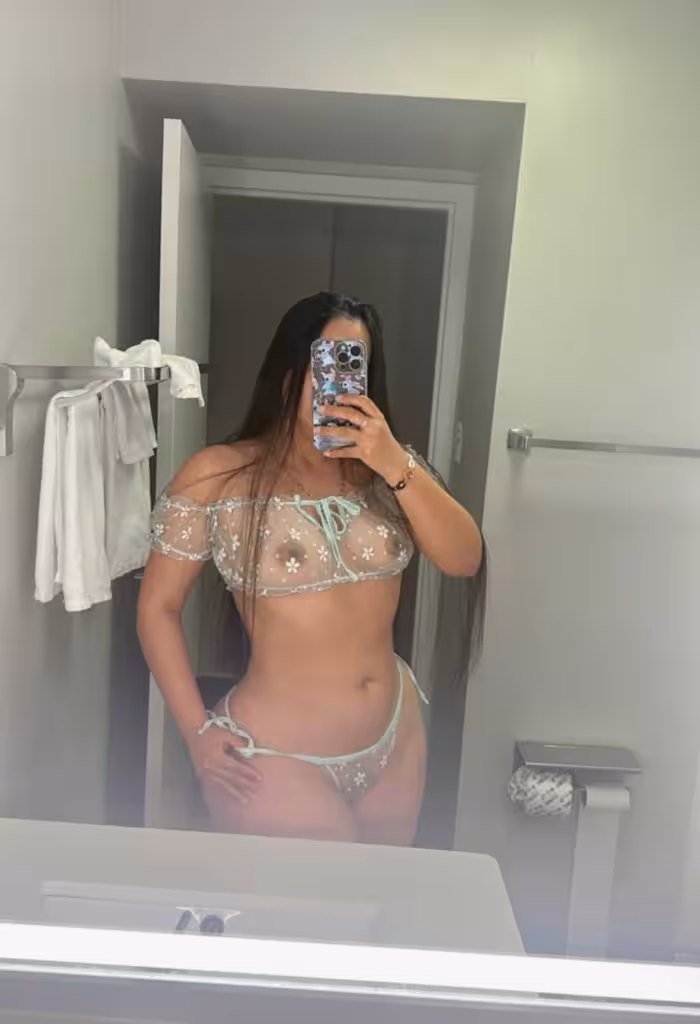 Karol, escort in Naperville, IL