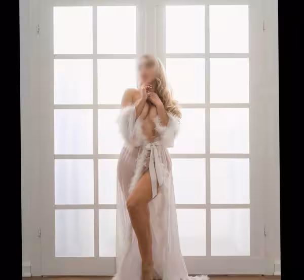 Genevieve Sterling, photo 2