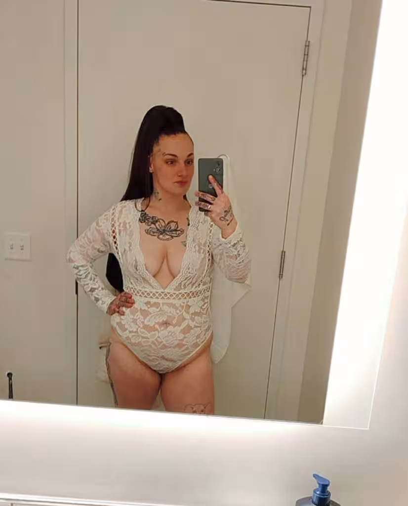Molly Lovett, photo 7