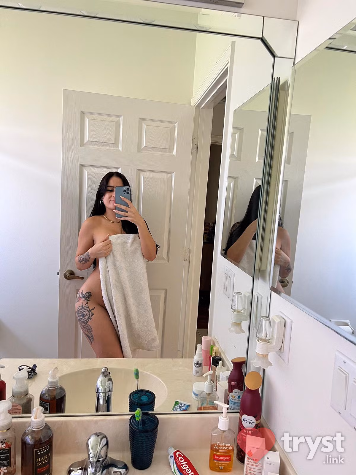 Ashley, photo 5