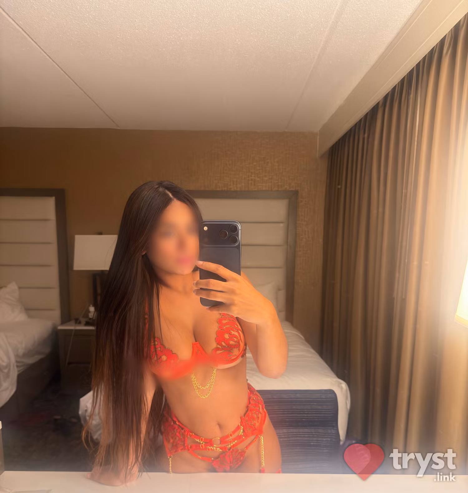 Kloe, escort in Waltham, MA