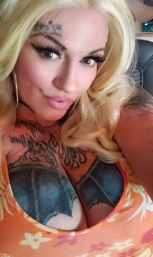 Lisa Love, photo 5