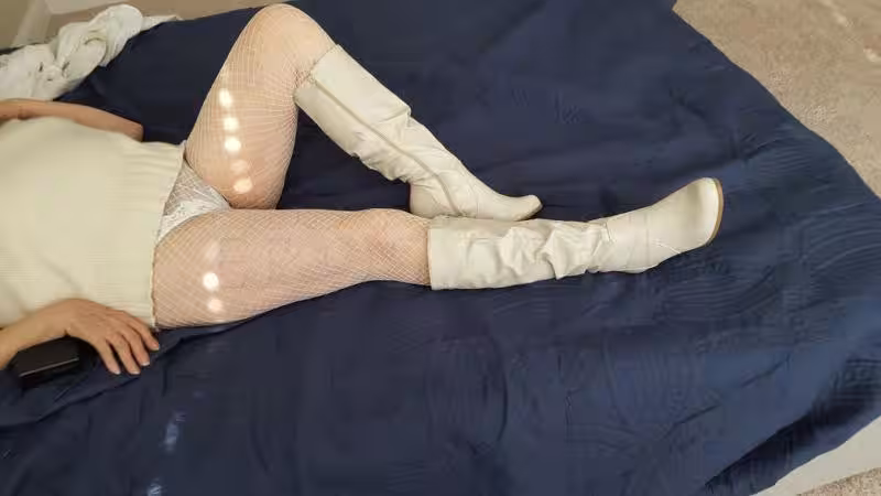 Muguette / Maxine DeParis / Clemence, photo 8